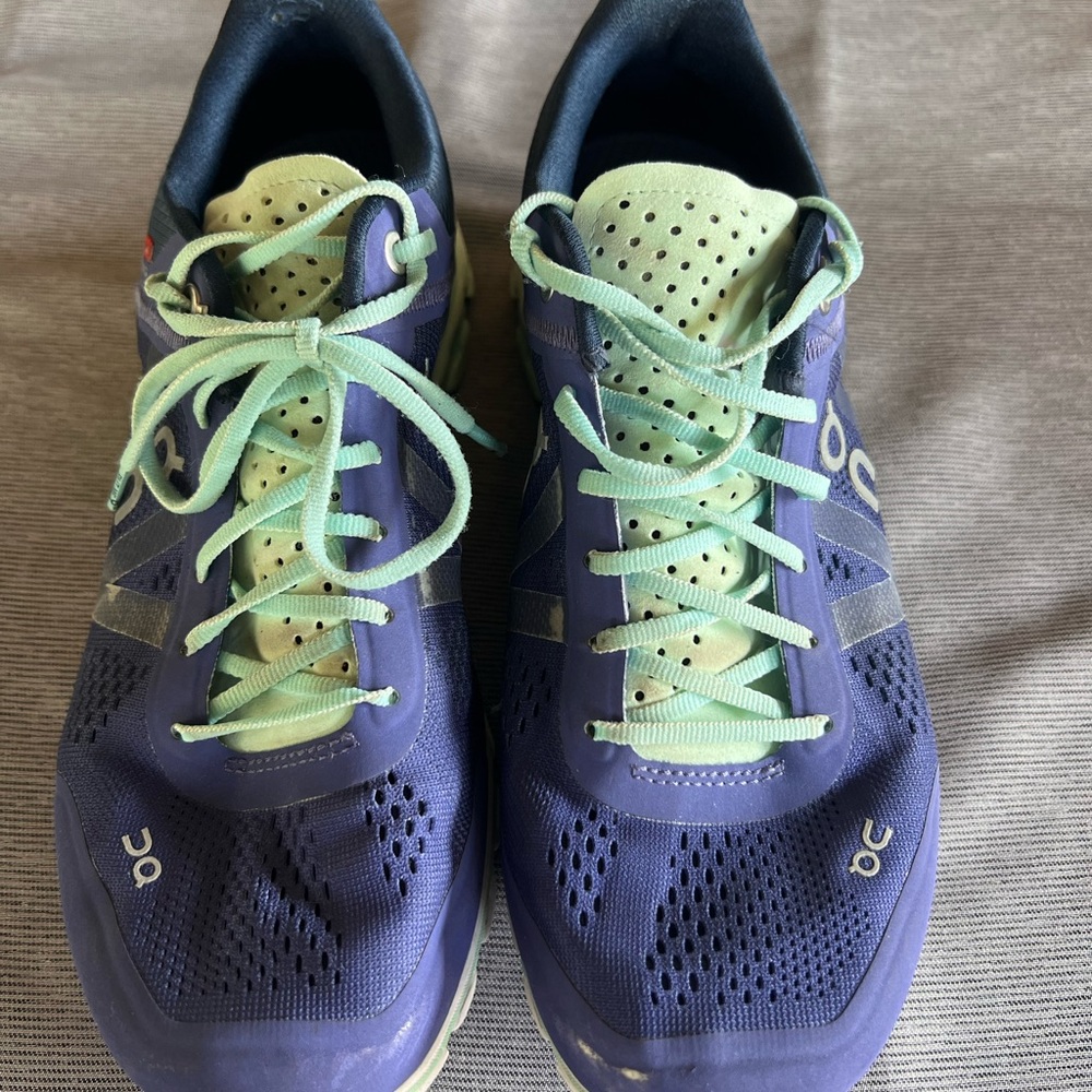 ON Cloudflow Running Women's Blue and Light Green Athletic Shoes